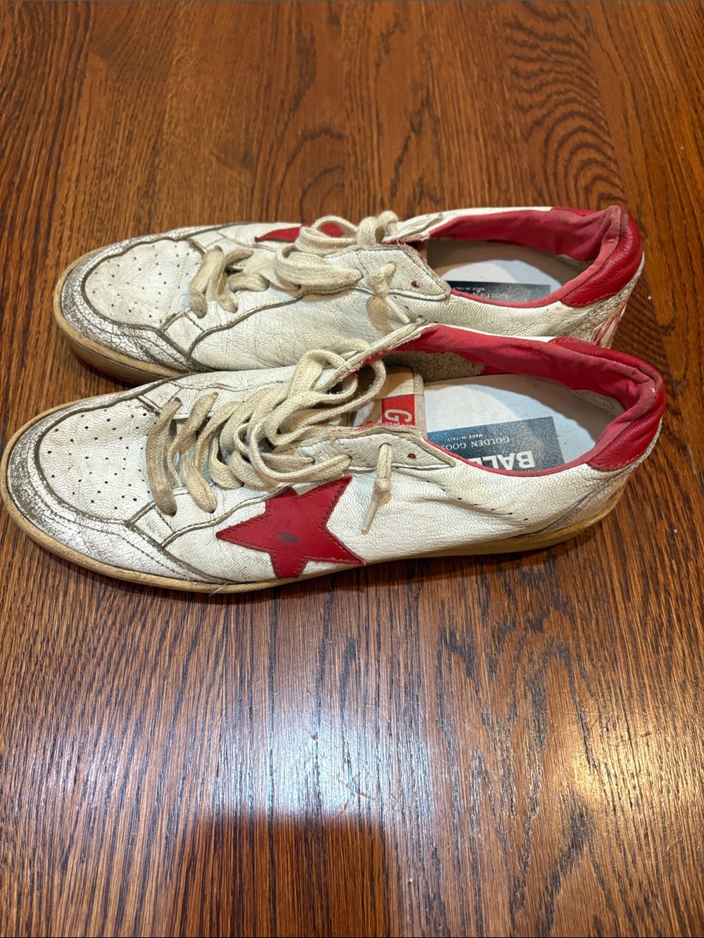Golden Goose White Leather Low-Top Sneakers with Red Star and Red Heel Collar